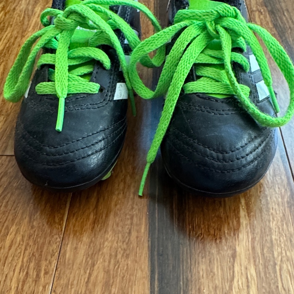 Adidas Kids Black with Green Accents Soccer Shoes - Picture 4 of 13